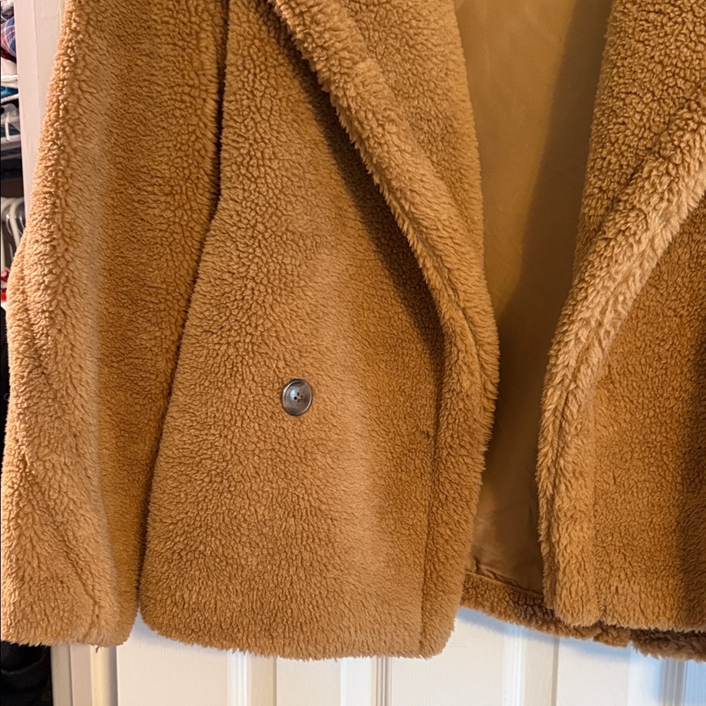 GAP Women's Tan Teddy Jacket - Picture 3 of 5